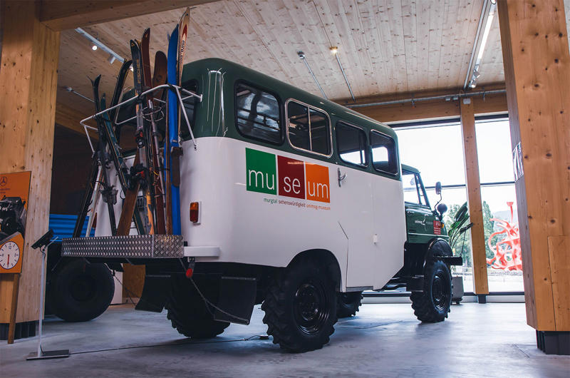 Everybody loves a Unimog., Boehringer Unimog U6 Prototype, Unimog 70200/2010, Unimog U411, Unimog 2010 – Swiss Army, Unimog U416a, Unimog U5023, MB-Trac 1800 Intercooler, Unimog Chassis Cutaway, Unimog U402 – Klosters Fire Department, Brabus Unimog U500, Unimog U1650 Railroad Truck, Mini Unimogs, Unimog - Transformers, Unimog U406, Unimog UGE U530, Unimog U1300 L, Unimog U401, MB-Trac 700, Unimog U425, Unimog U404, Mercedes Zetros, Unimog UHE