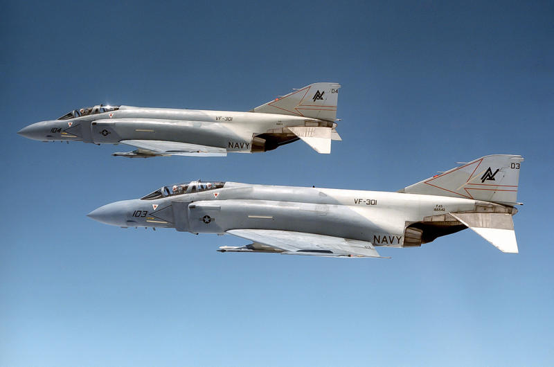 11: Hawker Sea Fury, 10: Douglas A-1 Skyraider, 9: Douglas A-4 Skyhawk, 8: Vought F-8 Crusader, 7: McDonnell Douglas F/A-18 Hornet, 6: McDonnell Douglas F-4 Phantom II, 5: BAe Sea Harrier, 4: Blackburn Buccaneer, 3: Grumman A-6 Intruder, 2: A-3 Skywarrior, 1: Grumman F-14 Tomcat