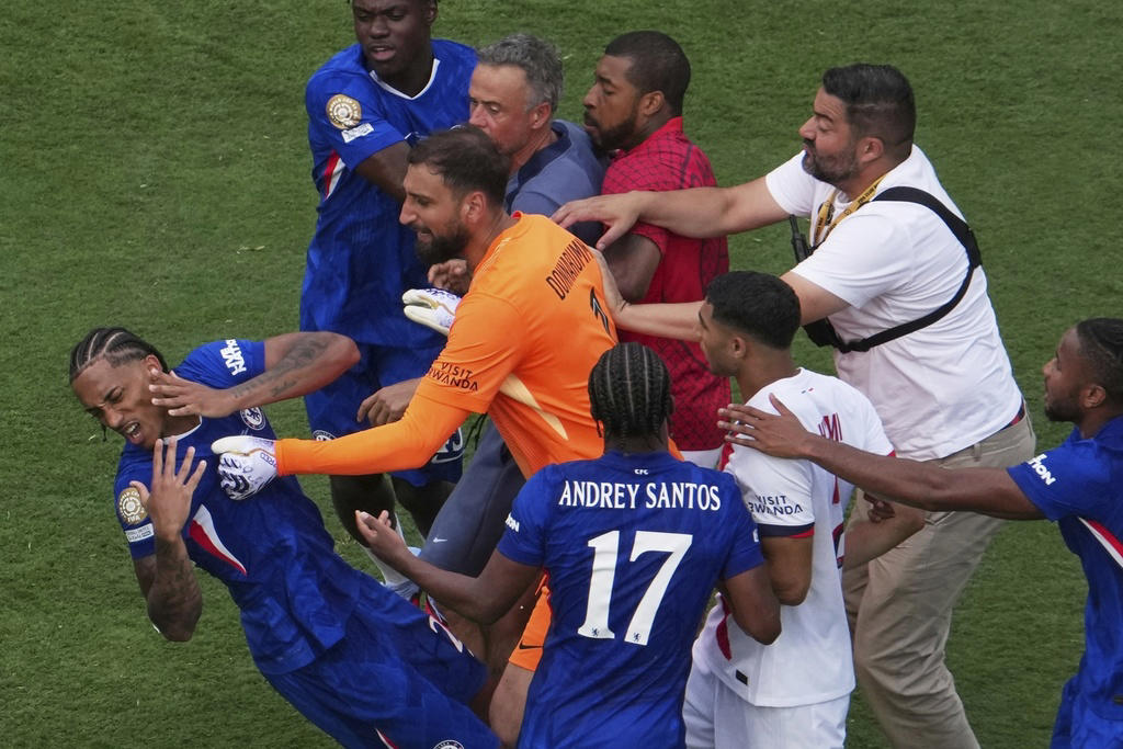 APTOPIX CWC Chelsea PSG Soccer