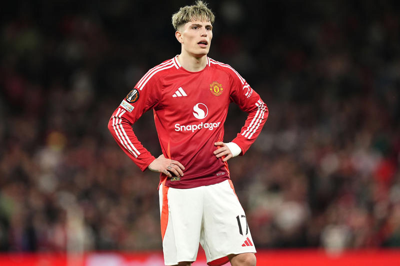 Transfer news, rumours and done deals, Liverpool transfer news: Alexander Isak, Rodrygo, Jean-Philippe Mateta and more, Garnacho keen on Chelsea, Frustration grows over Isak deal, Sunderland sign Roefs, Why Benjamin Sesko is now Man United’s top transfer target, Liverpool remain interested in Guehi, Newcastle reject Liverpool's first Isak bid, Premier League clubs interested in Luiz, Newcastle reject Liverpool’s Alexander Isak bid, Dortmund want Buonanotte, The logic behind Liverpool’s decision to sell Luis Diaz, Liverpool new signings get squad numbers, Liverpool unveil new home shirt after champions switch from Nike to adidas, Italian sides interested in O'Riley, Leicester accept Wrexham's Coady bid, Newcastle owners to block Isak move?, Everton eye Tyler Dibling as David Moyes targets six more signings, Villa &amp; Newcastle to fight for Calvert-Lewin?, Fulham still interested in Nelson, Amorim 'really happy' with Hojlund, Man Utd told Ollie Watkins is 'not for sale' after initial approach, Rodrygo to Liverpool?, Premier League clubs battle for centre-back, Manchester United make offer for Hjulmand, Underwhelming Viktor Gyokeres debut shows why Arsenal need him so much, Spurs agree loan deal for Palhinha, Wrexham make bid for Coady, PSG close to agreement for Chevalier, Ramsdale undergoes Newcastle medical, Mikey Moore joins Rangers, United 'lead race' for Donnarumma and eye Pope, Southampton reject Everton offer for Dibling, Antony targeted by Saudi club, West Ham make Hermansen approach, Wolves agree deal for Wolfe, Chelsea book in medical for Hato, Chelsea readying opening offer for Simons?, Rangers close in on Spurs' Moore, Eze's release clause breakdown, City reject £25m offer from Forest for McAtee, Amorim believes Sesko could be 'dynamite' addition, Liverpool plot £120m bid for Isak, Everton plot shock move for Man City forward Jack Grealish, Leipzig using Ekitike fee as benchmark?, Spurs in advanced talks with Bayern Munich over Joao Palhinha, Liverpool 'agree personal terms' deal with Isak, Arsenal know Eze release clause deadline, Man Utd exploring swap deals with Chelsea and Aston Villa for Garnacho, Manchester United in talks over Sesko, Transfer news live
