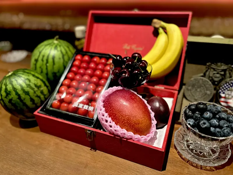 華やかで美しい アップルマンゴーと薔薇のカクテル　1,800円, 魅惑の隠れ家的オーセンティックバー, 北海道出身の店主が横須賀でバーテンダーに, 未知からのスタート, バーテンダーとして大切なことは？