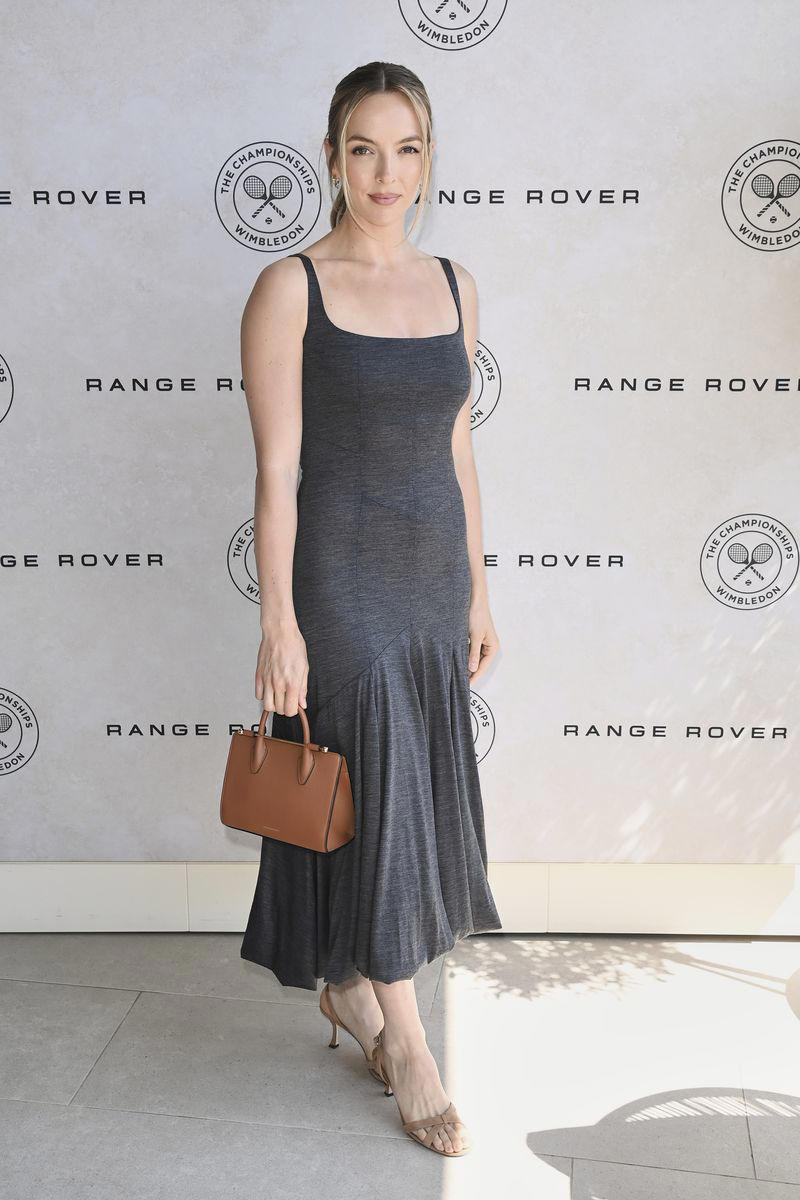 2) Jodie Comer in Strathberry, 3) Naomi Ackie in Toteme, 4) Marisa Abela in Strathberry, 5) Keira Knightley in Chanel, 6) Nicole Kidman in Brunello Cucinelli, 7) Sienna Miller in Ralph Lauren, 8) The Princess of Wales in Self-Portrait, 9) Joey King in Ralph Lauren, 10) Leslie Mann in Dior, 11) Jenna Coleman in Miu Miu, 12) Lucy Boynton in Chanel, 13) Monica Barbaro and Andrew Garfield, 14) Sienna Miller in Alessandra Rich, 15) Priyanka Chopra in Ralph Lauren, 16) Olivia Dean in Aym Studios, 17) Cate Blanchett in Giorgio Armani, 18) Maude Apatow in Ralph Lauren, 19) Olivia Rodrigo in vintage Ralph Lauren, 20) Lily Collins in Stella Jean, 21) Ellie Bamber in Maison Margiela, 22) Olivia Cooke in Ralph Lauren
