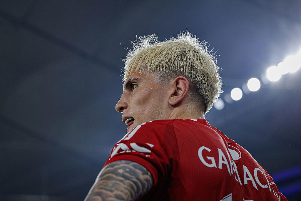 Latest transfer news headlines, Done deal!, Mosquera to complete Arsenal move, Bayern consider Arsenal duo, Done deal!, No breakthrough in Vinicius talks, Liverpool turn focus to new striker, Arsenal could wait for further signings, Liverpool to enter Mateta race, West Ham consider Elliott move, Mosquera set for Arsenal medical, Chelsea still interested in Garnacho, Fenerbahce keen on Rashford, Gyokeres to Arsenal in danger?, Gunners set to turn to Eze, Man Utd make Tolisso enquiry, Sneijder Jr signs first pro deal, Bakayoko set for Bundesliga, Race on for Rios, Mosquera confirms Valencia exit, Porto interested in Taylor, Cairney pens new Fulham contract, Ter Stegen not in Flick plans, PSG join Real in race for Liverpool star, Mbeumo returns to Brentford training, Jesus appointed new Al-Nassr manager, More on Ekitike, Fernandez joins Madrid, Newcastle lodge Ekitike bid, Milan announce Modric, Mamardashvili reacts to 'special' Liverpool debut, Forest lodge complaint over Spurs' Gibbs-White approach, Coventry due millions in Gyokeres sell-on fees, Modric takes AC Milan No14 after medical, Brentford see Hutchinson as Mbeumo replacement, Kudus risks Hammers fans wrath, Leicester and QPR agree compensation over Cifuentes, Eze to Arsenal latest with Gyokeres and Mosquera deals close, Sunderland and West Ham vying for Leicester playmaker, United preparing £26m bid for Colombian midfielder, Sesko's agent contacts four Premier League suitors, Villa loan full-back to Leipzig again, Petrovic has Bournemouth medical today, Liverpool want more than £45m for Konate, Forest target chooses RB Leipzig, Brentford could replace Mbeumo with Hutchinson, Madueke completes Arsenal move, Who are the Premier League's big spenders so far?, Liverpool eyeing big Vini Jr bid, Newcastle and Man Utd lead Ekitike race, Darren Fletcher to lead United U18s, Gyokeres to Arsenal latest, Liverpool meet with Mateta, Madueke having Arsenal medical today, Rashford rejects Saudi move, Arsenal 'increasingly confident' of Nwaneri extension, Al Hilal want Watkins, Vlahovic to snub United for AC Milan, Gibbs-White back at Forest, Arsenal agree Mosquera deal, Bayern could target £20m Trossard, £19m West Ham centre-back target flies to London, Garnacho excluded from United pre-season squad, Travers medical today, DONE DEAL, Arsenal eye Eze deal, Gibbs-White set for Forest return, Arsenal working on Mosquera deal, Neom SC to sign Xhaka, Chelsea prize money, Gyokeres update, Arsenal set to commence Nwaneri contract talks, DONE DEAL, Mosquera to Arsenal, Garnacho rejects Al Nassr move, West Ham target Liverpool duo, Spurs eye Esteve, Arsenal 'completing' Gyokeres move, Battle for Palhinha, Petrovic set for Bournemouth medical, Sunderland eye Ramsdale, Kiwior no longer part of Arteta's plans, Ferguson 'chooses' Roma, Bizot set for Villa, Arsenal set to commence Nwaneri contract talks, West Ham close in on new signing, Arsenal 'setback' in Gyokeres pursuit, Arsenal to Madueke update, Man Utd braced for Barca approach for Rashford, Spurs hope over Gibbs-White, Arsenal target Gyokeres as part of TRIPLE deal, Fenerbahce rule out move for Spurs midfielder, Garnacho rejects Al Nassr move, Totteham latest on Gibbs-White, Benfica target cut-price Joao Felix deal, Chelsea set Nkunku price, PSG want Fulham ‘crown jewel’