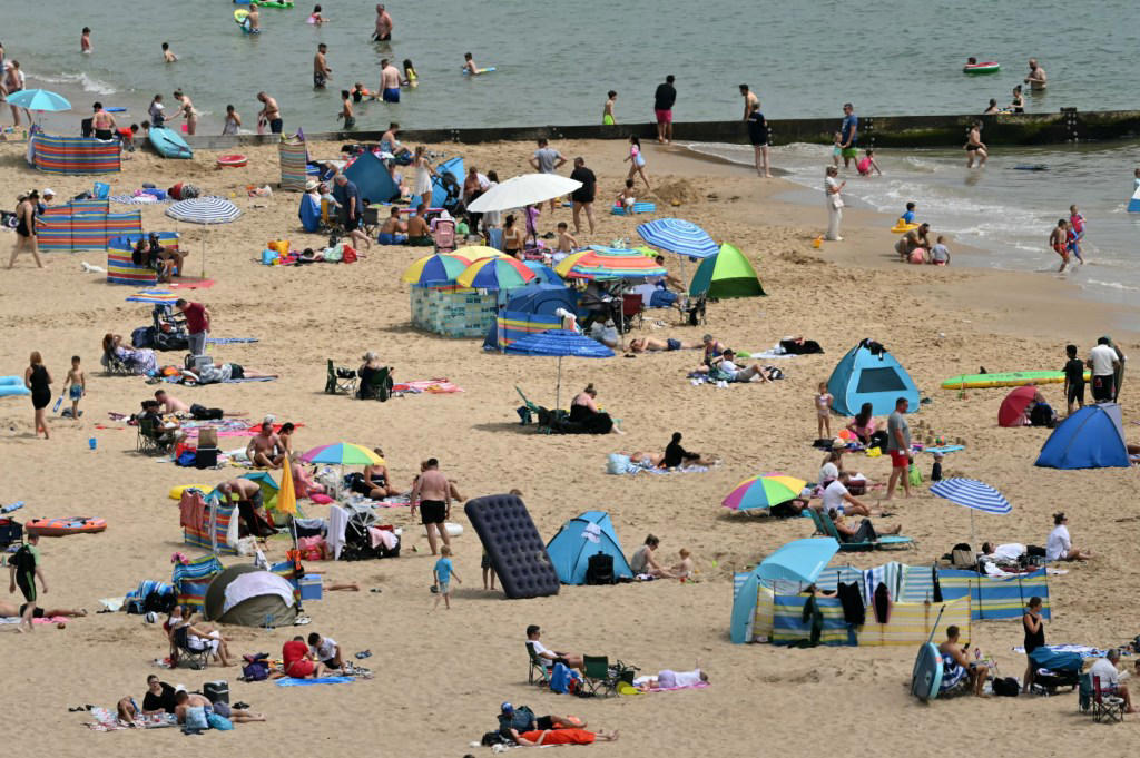 Scorching 40°C temperatures ‘will soon become the new normal for the UK’