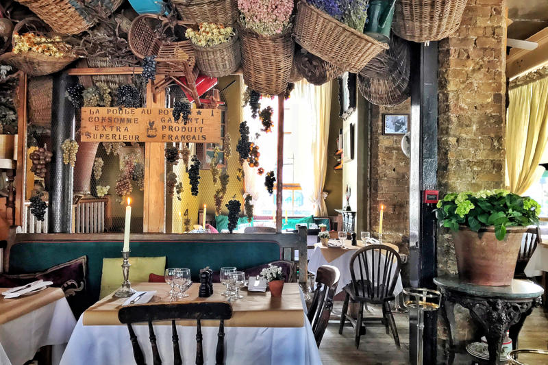 Les 2 Garçons, Paulette, Maison François, Casse-Croûte, Bouchon Racine , 64 Goodge Street, La Poule au Pot, The French House, Chez Bruce, Le Colombier, 40 Maltby Street, Bistro Freddie, Gauthier Soho, Galvin Bistrot & Bar, L’Escargot, Josephine Bistro, Chelsea, La Petite Maison, Alain Ducasse at The Dorchester