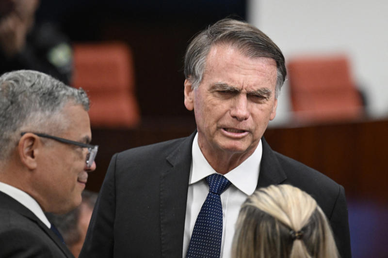 Jair Bolsonaro Martha Stewart, Roman Polanski, Lindsay Lohan, Nicolas Sarkozy, Tracy Morgan, Michelle Rodriguez, Jair Bolsonaro, Phil Rudd, Nicole Richie, 6ix9ine (Tekashi 69), Andy Dick