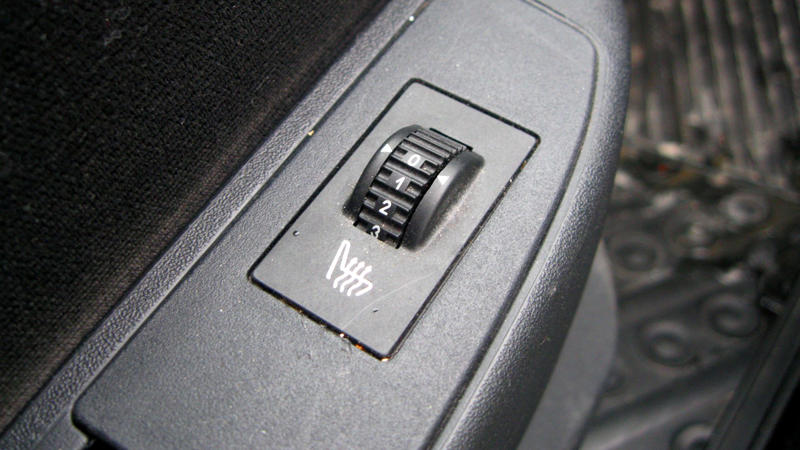 Heated And Ventilated Seats Best And Worst Car Trends, Automatic Seatbelts, Touchscreen-Only Controls, Pop-Up Headlights, Faux Engine Sounds Through The Speakers, Built-In Navigation Systems That Aged Terribly, Rear-Mounted Spare Tires On Compact Cars, Plastic Wood Grain Interior Trim, Push-Button Transmissions, Gimmicky Gullwing Doors On Everyday Models, Built-In DVD Players In The Age Of Tablets, Retractable Hardtops, Overly Sensitive Lane Departure Warnings, Apple CarPlay And Android Auto Integration, Hybrid Powertrains, Heads-Up Displays, Heated And Ventilated Seats, Lane-Keeping Assist, Keyless Entry And Push-To-Start, Parking Sensors, Wireless Charging Pads, Automatic Rain-Sensing Wipers, Hands-Free Liftgates, Blind Spot Monitoring