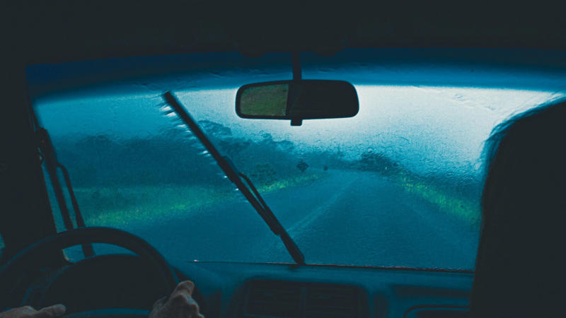 Automatic Rain-Sensing Wipers Best And Worst Car Trends, Automatic Seatbelts, Touchscreen-Only Controls, Pop-Up Headlights, Faux Engine Sounds Through The Speakers, Built-In Navigation Systems That Aged Terribly, Rear-Mounted Spare Tires On Compact Cars, Plastic Wood Grain Interior Trim, Push-Button Transmissions, Gimmicky Gullwing Doors On Everyday Models, Built-In DVD Players In The Age Of Tablets, Retractable Hardtops, Overly Sensitive Lane Departure Warnings, Apple CarPlay And Android Auto Integration, Hybrid Powertrains, Heads-Up Displays, Heated And Ventilated Seats, Lane-Keeping Assist, Keyless Entry And Push-To-Start, Parking Sensors, Wireless Charging Pads, Automatic Rain-Sensing Wipers, Hands-Free Liftgates, Blind Spot Monitoring