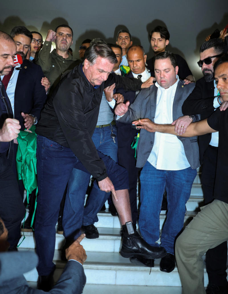 Jair Bolsonaro Martha Stewart, Roman Polanski, Lindsay Lohan, Nicolas Sarkozy, Tracy Morgan, Michelle Rodriguez, Jair Bolsonaro, Phil Rudd, Nicole Richie, 6ix9ine (Tekashi 69), Andy Dick