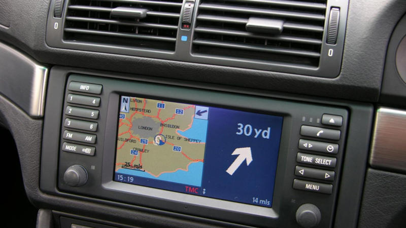 Built-In Navigation Systems That Aged Terribly Best And Worst Car Trends, Automatic Seatbelts, Touchscreen-Only Controls, Pop-Up Headlights, Faux Engine Sounds Through The Speakers, Built-In Navigation Systems That Aged Terribly, Rear-Mounted Spare Tires On Compact Cars, Plastic Wood Grain Interior Trim, Push-Button Transmissions, Gimmicky Gullwing Doors On Everyday Models, Built-In DVD Players In The Age Of Tablets, Retractable Hardtops, Overly Sensitive Lane Departure Warnings, Apple CarPlay And Android Auto Integration, Hybrid Powertrains, Heads-Up Displays, Heated And Ventilated Seats, Lane-Keeping Assist, Keyless Entry And Push-To-Start, Parking Sensors, Wireless Charging Pads, Automatic Rain-Sensing Wipers, Hands-Free Liftgates, Blind Spot Monitoring