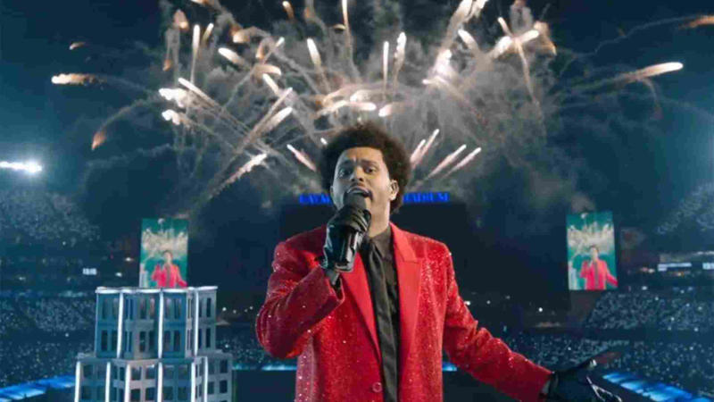 2021 – The Weeknd 2004 – Janet Jackson & Justin Timberlake, 2006 – The Rolling Stones, 1991 – New Kids on the Block, 2014 – Bruno Mars & Red Hot Chili Peppers, 1993 – Michael Jackson, 2019 – Maroon 5, Travis Scott, Big Boi, 2009 – Bruce Springsteen, 1997 – Blues Brothers with Dan Aykroyd, 2011 – Black Eyed Peas, Usher, Slash, 2007 – Prince, 1995 – Indiana Jones-themed Halftime by Disney, 1990 – “Salute to New Orleans”, 2016 – Coldplay, Beyoncé, Bruno Mars, 2021 – The Weeknd, 2000 – Phil Collins, Christina Aguilera (Disney), 1996 – Diana Ross, 2003 – Shania Twain, No Doubt, Sting, 2023 – Rihanna, 1989 – “BeBop Bamboozled” with Elvis Presto, 2025 – Kendrick Lamar