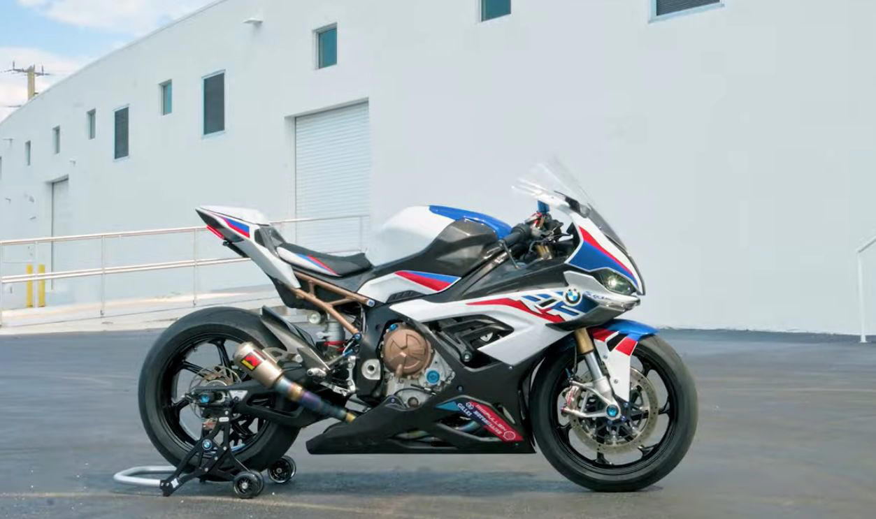 Custom BMW S1000RR A Beloved Icon With A Need For Speed, His First Bike, A Diverse Taste, Arch Motorcycle Company: His Passion Project, The Arch KRGT-1, Arch 1s: Café Racer Meets Muscle, Arch Method 143: Carbon Fiber Luxury, Custom Harley-Davidson Dyna Wide Glide, El Diablo West Coast Chopper, BMW R NineT, Kawasaki Ninja ZX-10R, Moto Guzzi V7 Racer, Norton Commando 850 MK II Roadster, Yamaha R1, Aprilia RSV4, Ferrari California T, Porsche 911 Carrera 4S, Volvo 122 Amazon, Mercedes-Benz GLE, Arch KRGT-1 Track Edition, Custom BMW S1000RR, Confident But Not Flashy, More Than Just An Actor, Celebrity Biker Club, Keanu Reeves’ Garage: Functional Zen, Safety First, Long Rides, Big Thoughts, No Lambo, No Problem, Giving Back Through Wheels, The Future Of Arch
