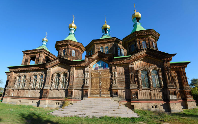 Turkmenistan: dystopia in the desert, Uzbekistan: shimmering Silk Road sites, Tajikistan: Rahmon is watching you, Kyrgyzstan: wild upland beauty, Kazakhstan: deep canyons and flat whites