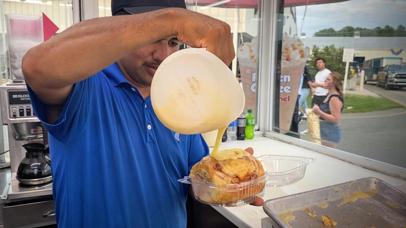 Ostrich smashburger, Chick-N-Que, Gators and taters, Chester's Gators &amp; Taters, Pizza on a stick, Spaghetti Eddie's, Pulled pork and mac and cheese burrito, Low N Slow Catering, Cinnamon roll, Demetri's, Frozen banana, Goertze's, Orange and vanilla dole whip, Tropical Delights