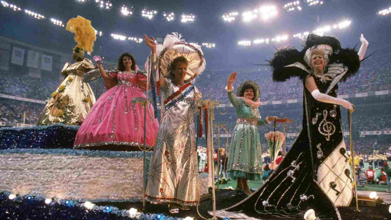 1990 – “Salute to New Orleans” 2004 – Janet Jackson & Justin Timberlake, 2006 – The Rolling Stones, 1991 – New Kids on the Block, 2014 – Bruno Mars & Red Hot Chili Peppers, 1993 – Michael Jackson, 2019 – Maroon 5, Travis Scott, Big Boi, 2009 – Bruce Springsteen, 1997 – Blues Brothers with Dan Aykroyd, 2011 – Black Eyed Peas, Usher, Slash, 2007 – Prince, 1995 – Indiana Jones-themed Halftime by Disney, 1990 – “Salute to New Orleans”, 2016 – Coldplay, Beyoncé, Bruno Mars, 2021 – The Weeknd, 2000 – Phil Collins, Christina Aguilera (Disney), 1996 – Diana Ross, 2003 – Shania Twain, No Doubt, Sting, 2023 – Rihanna, 1989 – “BeBop Bamboozled” with Elvis Presto, 2025 – Kendrick Lamar