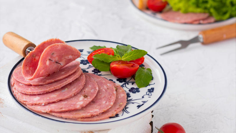 1. Processed Meats 1. Processed Meats, 2. Packaged Baked Goods, 3. Sugary Breakfast Cereals, 4. Energy Drinks, 5. Processed Cheese & Cheese Products, 6. Frozen Chicken Nuggets, 7. Artificial Coffee Creamers, 8. Pop-Tarts, 9. Instant Noodles, 10. Soda, 1. Popcorn, 2. Canned Fish, 3. Canned Beans, 4. Tofu & Tempeh, 5. High-Fiber Breakfast Cereals, 6. Pickles, 7. Frozen Vegetables, 8. Dried Fruits, 9. Frozen Fruit, 10. Whole Grain Crackers