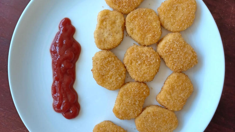6. Frozen Chicken Nuggets 1. Processed Meats, 2. Packaged Baked Goods, 3. Sugary Breakfast Cereals, 4. Energy Drinks, 5. Processed Cheese & Cheese Products, 6. Frozen Chicken Nuggets, 7. Artificial Coffee Creamers, 8. Pop-Tarts, 9. Instant Noodles, 10. Soda, 1. Popcorn, 2. Canned Fish, 3. Canned Beans, 4. Tofu & Tempeh, 5. High-Fiber Breakfast Cereals, 6. Pickles, 7. Frozen Vegetables, 8. Dried Fruits, 9. Frozen Fruit, 10. Whole Grain Crackers