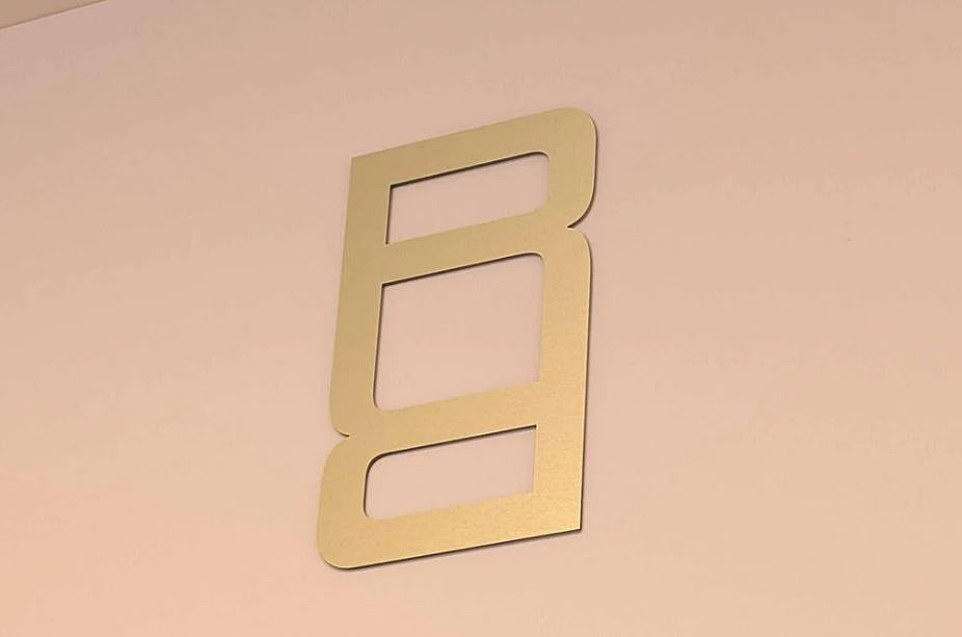 The new Range Rover logo