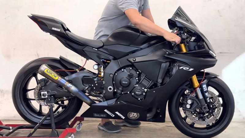10. 2017 Yamaha YZF-R1 1. 2004 Yamaha FZ6, 2. 1998 Yamaha YZF-R1, 4. 2021 Yamaha MT-09, 5. Yamaha Road Star (Early 2000s), 6. 2007 Yamaha V Star 1100, 7. 2000 Yamaha V Star 650, 8. Yamaha Super Tenere 1200, 9. Early Yamaha FZ6 Models (2004–2006), 10. 2017 Yamaha YZF-R1, 1. Yamaha YZF-R1 (2015–Present), 2. Yamaha MT-09, 3. Yamaha YZF-R6, 4. Yamaha MT-10, 5. Yamaha YZF-R3, 6. Yamaha Tracer 9, 7. Yamaha FZR750R OW01, 8. Yamaha XV750 Virago, 9. Yamaha XSR900, 10. Yamaha XT500
