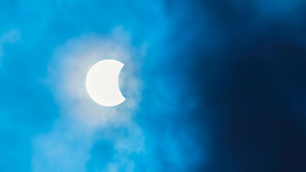 Longest solar eclipse in 100 years to happen in 2027 – where to see it When is the solar eclipse 2027?, Where can you see the 2027 total solar eclipse?, How long will the solar eclipse 2027 be?, Why is this a big deal?, Is there a solar eclipse on August 2, 2025?, When is the next solar eclipse?
