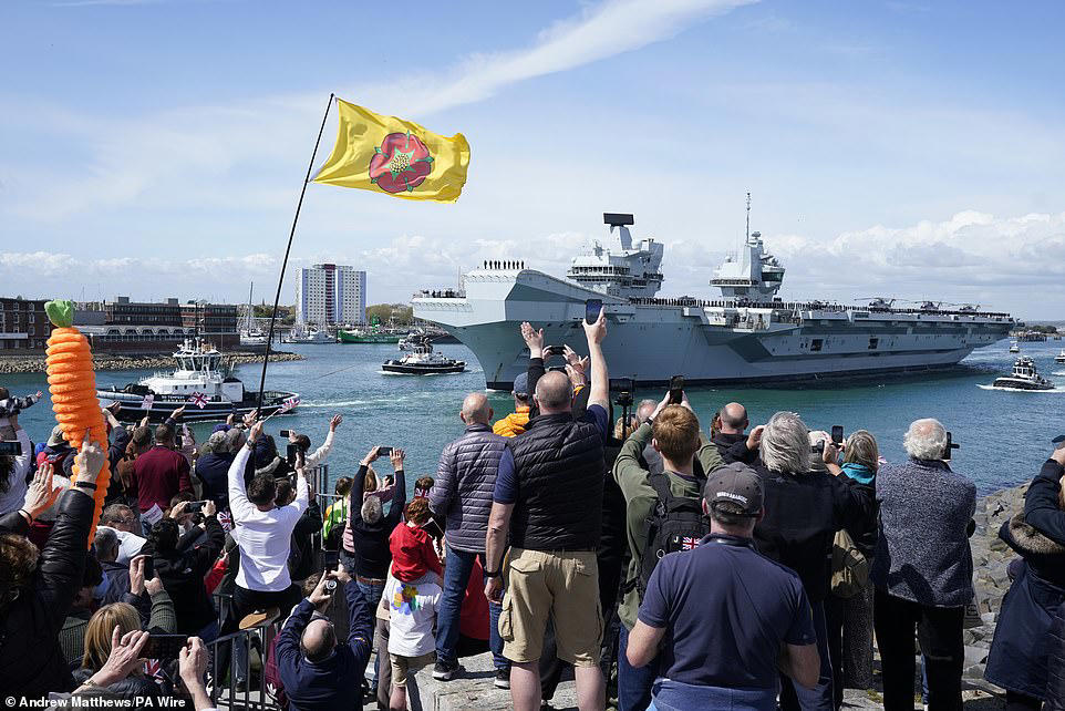 US and UK's show of strength to China