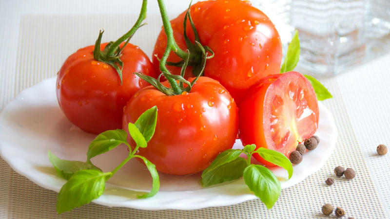 8. Tomatoes Shield Skin From The Sun 1. Sweet Potatoes Reduce Inflammation, 2. Sunflower Seeds Support Collagen Production, 3. Red Grapes Defend Against UV Damage, 4. Bell Peppers Brighten Complexion, 5. Green Tea Reduces Acne Flare-Ups, 6. Avocados Improve Skin Elasticity, 7. Walnuts Provide Essential Skin Nutrients, 8. Tomatoes Shield Skin From The Sun, 9. Fatty Fish Fight Skin Aging, 10. Broccoli Boosts Skin Immunity, 11. Oranges Enhance Skin Radiance, 12. Carrots Help Prevent Acne, 13. Turmeric Clears Skin Inflammation, 14. Kiwi Repairs Damaged Skin, 15. Blueberries Protect Against Premature Aging, 16. Dark Chocolate Hydrates Skin, 17. Mushrooms Improve Skin Tone, 18. Cucumber Soothes Irritated Skin, 19. Almonds Protect Against UV Damage, 20. Watermelon Helps With Hydration