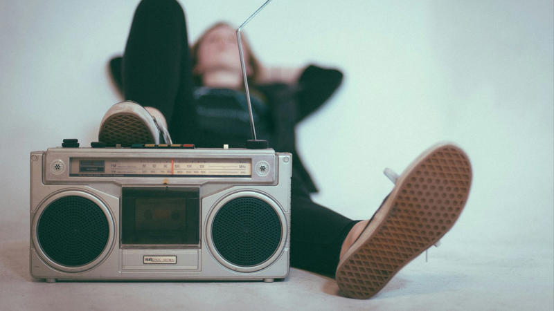 4. 1. "Save a Prayer" by Duran Duran (1982), 2. "Under the Milky Way" by The Church (1988), 3. "Oblivious" by Aztec Camera (1983), 4. "Rip It Up" by Orange Juice (1983), 5. "Echo Beach" by Martha and the Muffins (1980), 6. "Love My Way" by The Psychedelic Furs (1982), 7. "Twist in My Sobriety" by Tanita Tikaram (1988), 8. "Christian" by China Crisis (1982), 9. "Ship of Fools" by World Party (1987), 10. "This Is Not America" by David Bowie and Pat Metheny Group (1985), 1. "Thriller" by Michael Jackson (1982), 2. "Sweet Child o' Mine" by Guns N' Roses (1987), 3. "Don't Stop Believin'" by Journey (1981), 4. "Africa" by Toto (1982), 5. "Every Breath You Take" by The Police (1983), 6. "With or Without You" by U2 (1987), 7. "Billie Jean" by Michael Jackson (1982), 8. "Tainted Love" by Soft Cell (1981), 9. "Livin' on a Prayer" by Bon Jovi (1986), 10. "Take on Me" by a-ha (1985)