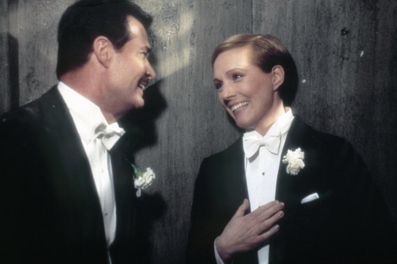 Challenging gender stereotypes Challenging gender stereotypes, Diana Rigg - 'Theatre of Blood' (1973), Julie Andrews – 'Victor Victoria' (1981), Barbra Streisand – 'Yentl' (1983), Linda Hunt - 'The Year of Living Dangerously' (1983), Tilda Swinton – 'Orlando' (1992), Hilary Swank – 'Boys Don’t Cry' (1999), Cate Blanchett – 'I’m Not There' (2007), Johanna Wokalek - 'Pope Joan' (2009), Glenn Close – 'Albert Nobbs' (2011)
