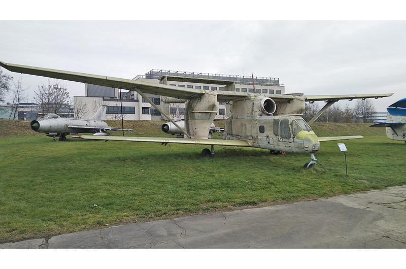 1: PZL M-15 Belphegor 10: Fairchild Republic A-10 Thunderbolt II, 9: Burnelli UB-14, 8: Boeing X-32, 7: British Aerospace Nimrod AEW. 3, 6: Aviation Traders ATL-98 Carvair, 5: Airbus BelugaST, 4: Transavia PL-12 Airtruk, 3: Stipa-Caproni, 2: McDonnell XF-85 Goblin, 1: PZL M-15 Belphegor