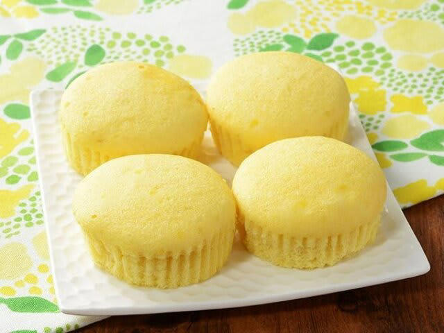 暑い夏にぴったり！さっぱりレモンを楽しめるパン3種, ①バター香るパンスイス レモン＆チーズクリーム, ②レモンタルタルチキンパン, ③レモン蒸しケーキ 4個入