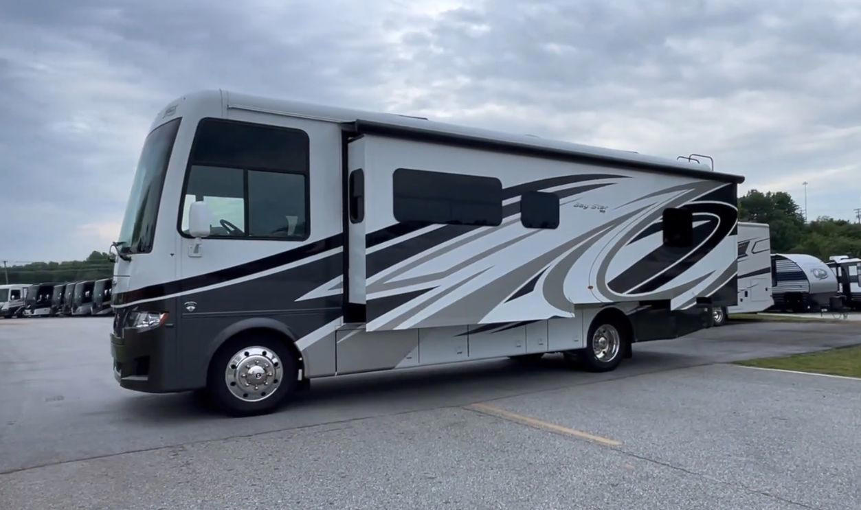 Newmar Bay Star Hitting the Road With Your Best Friend, Winnebago Forza, Tiffin Allegro RED, Newmar Ventana, Entegra Aspire, Thor Palazzo, Jayco Seneca, Winnebago Adventurer, Forest River Georgetown GT5, Newmar Dutch Star, Fleetwood Bounder, Airstream Classic, Coachmen Mirada, Thor Aria, Winnebago Minnie Winnie, Holiday Rambler Vacationer, Newmar Bay Star, Coachmen Leprechaun, Tiffin Wayfarer, Leisure Travel Vans Wonder
