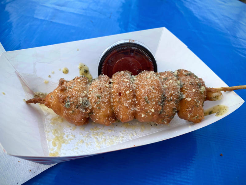 Ostrich smashburger, Chick-N-Que, Gators and taters, Chester's Gators &amp; Taters, Pizza on a stick, Spaghetti Eddie's, Pulled pork and mac and cheese burrito, Low N Slow Catering, Cinnamon roll, Demetri's, Frozen banana, Goertze's, Orange and vanilla dole whip, Tropical Delights
