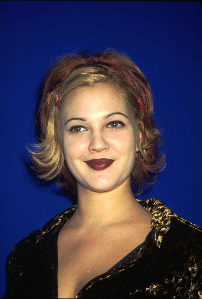 Drew Barrymore '90s fashion icons: then and now, Gwen Stefani, Sarah Jessica Parker, Backstreet Boys, Christina Aguilera, Spice Girls, Courtney Love, Mary-Kate and Ashley Olsen, Will Smith, Karyn Parsons, Gabrielle Union, Lisa Bonet, Alicia Silverstone, Brandy Norwood, Drew Barrymore, Naomi Campbell, Liv Tyler, Winona Ryder, Jennifer Aniston, Jennifer Anniston, Uma Thurman, Christina Applegate, Claire Danes, Kate Moss, Fiona Apple, Janet Jackson