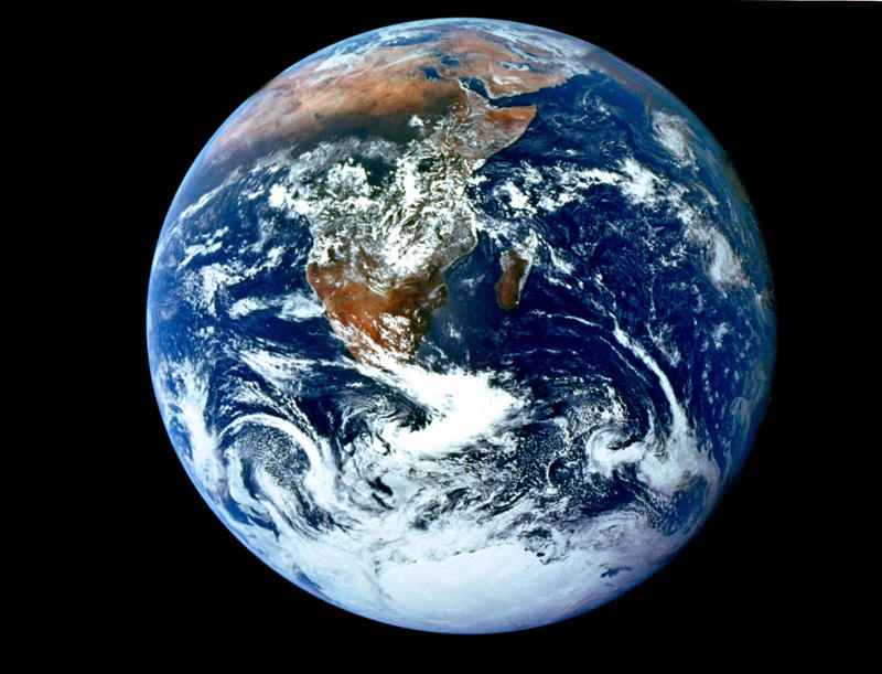 How is flight distance measured?, Spherical flight path, Flying in a three-dimensional world, Tony Jannus (1889–1916), World's first commercial flight, 10. Fort Lauderdale-North Bimini, 8. Damman-Bahrain, 6. Kasane-Victoria Falls, 4. Sint Maarten-Sint Eustatius, 2. Sint Maarten-Saint Barthélemy, The world's longest international nonstop commercial flights, 9. Shenzhen-Mexico City, 7. Auckland-New York (JFK), 5. Dallas-Melbourne, 3. Auckland-Qatar