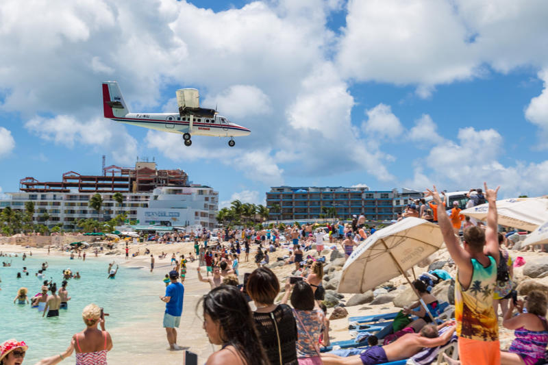How is flight distance measured?, Spherical flight path, Flying in a three-dimensional world, Tony Jannus (1889–1916), World's first commercial flight, 10. Fort Lauderdale-North Bimini, 8. Damman-Bahrain, 6. Kasane-Victoria Falls, 4. Sint Maarten-Sint Eustatius, 2. Sint Maarten-Saint Barthélemy, The world's longest international nonstop commercial flights, 9. Shenzhen-Mexico City, 7. Auckland-New York (JFK), 5. Dallas-Melbourne, 3. Auckland-Qatar