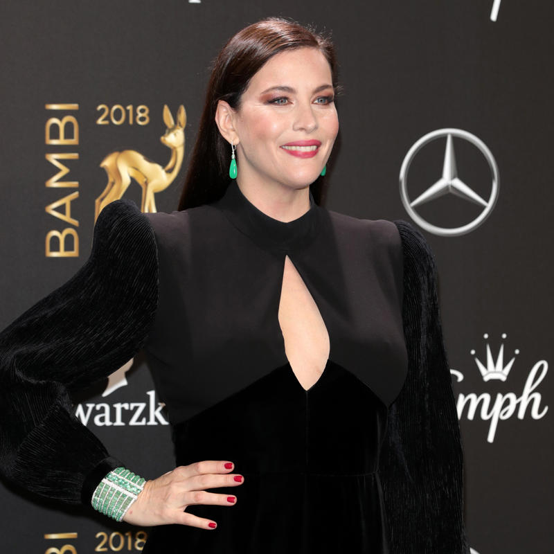 Liv Tyler '90s fashion icons: then and now, Gwen Stefani, Sarah Jessica Parker, Backstreet Boys, Christina Aguilera, Spice Girls, Courtney Love, Mary-Kate and Ashley Olsen, Will Smith, Karyn Parsons, Gabrielle Union, Lisa Bonet, Alicia Silverstone, Brandy Norwood, Drew Barrymore, Naomi Campbell, Liv Tyler, Winona Ryder, Jennifer Aniston, Jennifer Anniston, Uma Thurman, Christina Applegate, Claire Danes, Kate Moss, Fiona Apple, Janet Jackson