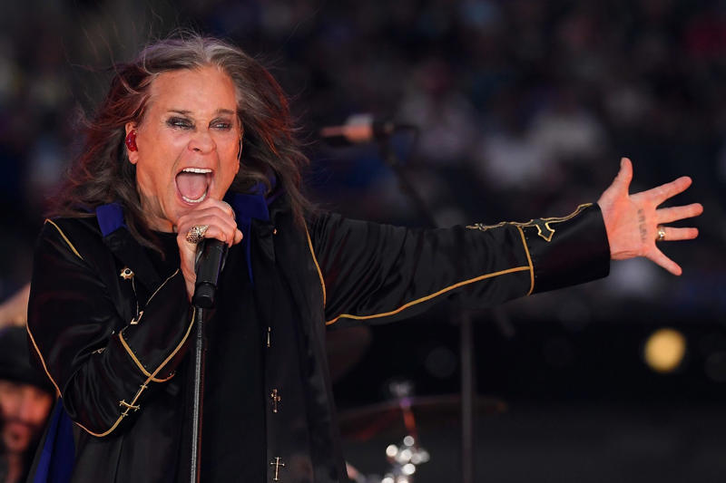 A leading figure of the 70s and 80s Ozzy Osbourne's death, Years of battling health problems, Parkinson's, He described the illness as "h*ll", Not everything was due to Parkinson's, Injury caused by an ATV accident, Little by little he became immobile, “I carried on working with it", Metal rods in his spine, In 2019, "everything came undone", Four operations between 2019 and 2023, "I can't do it anymore", He gave one last show, "You've got no idea how I feel", His last Instagram post