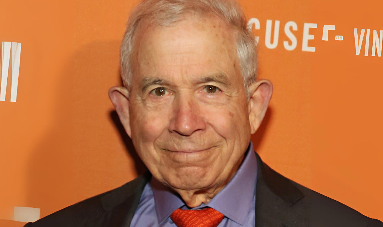 Cindy Ord, Getty Images12. The Hunt Family ($24.8 B) 25. The Kohler Family (.2 B), 24. The Brown Family (.5 B), 23. The Dorrance Family ( B), 22. The Du Pont Family (.1 B), 21. The Ziff Family (.5 B), 15. The Busch Family ( B), 14. The Hearst Family (.4 B), 11. The Lauder Family (.9 B), 10. The Cox Family (.8 B), 9. The Duncan Family ( B), 8. The Cathy Family (.6 B), 7. The S C Johnson Family (.5 B), 6. The Pritzker Family (.6 B), 5. The Edward Johnson Family (.8 B), 4. The Cargill–MacMillan Family (.6 B), 3. The Koch Family (6 B), 2. The Mars Family (7 B)