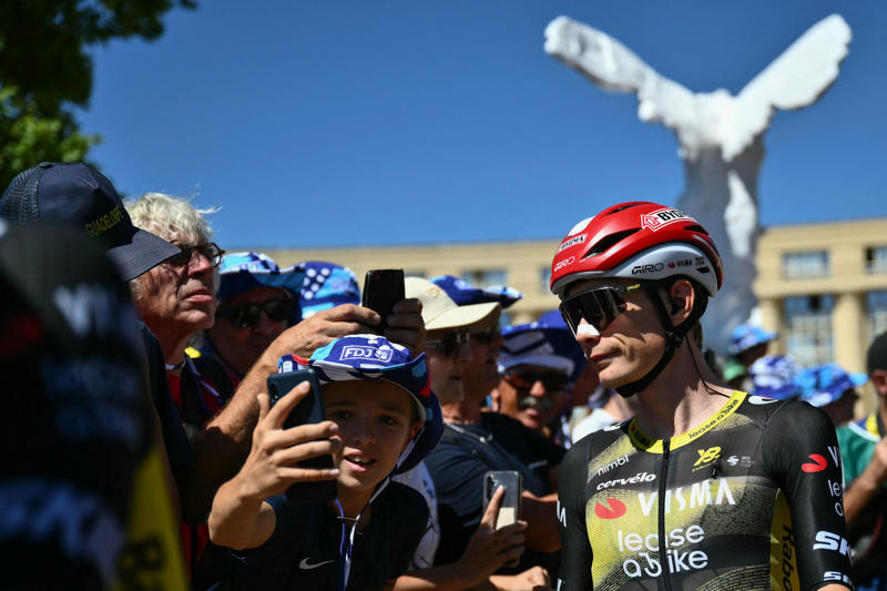 Tour de France Stage 16 LIVE, Split in the breakaway, Geraint Thomas' final Tour, 36 riders in the break, Vingegaard on breaking Pogacar, Milan's points jersey in danger, Original breakaway brought back, Lipowitz leads fight for final podium place, Weather check, 'You cannot hide' on Mont Ventoux - Jonas Vingegaard, Delettre in no-man's-land, Roglic at the back, UAE keep watch, Pogacar into the KOM lead?, Trio up the road, Attacks everywhere, Flag drop, Vingegaard willing to sacrifice second place to go for yellow, Van der Poel's exit continues mixed Tour for Alpecin-Deceuninck, Mathieu van der Poel forced to abandon Tour de France with pneumonia, Neutralised start, Stage 16 prediction, Stage 16 preview, Movers and shakers on GC, Tadej Pogacar - 'Beyond happiness', 'I was so happy I forgot to celebrate' - Tim Wellens, General classification after stage 15, Stage 15 results, Stage 15 report, Stage 16 start time, Stage 16 route map and profile, Stage 16 preview, Good morning