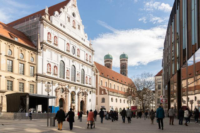 Best Hotels, Best Shopping, Best Nightlife, Best Restaurants, Things to Do, Neighborhoods, Best Time to Visit, How to Get There, How to Get Around