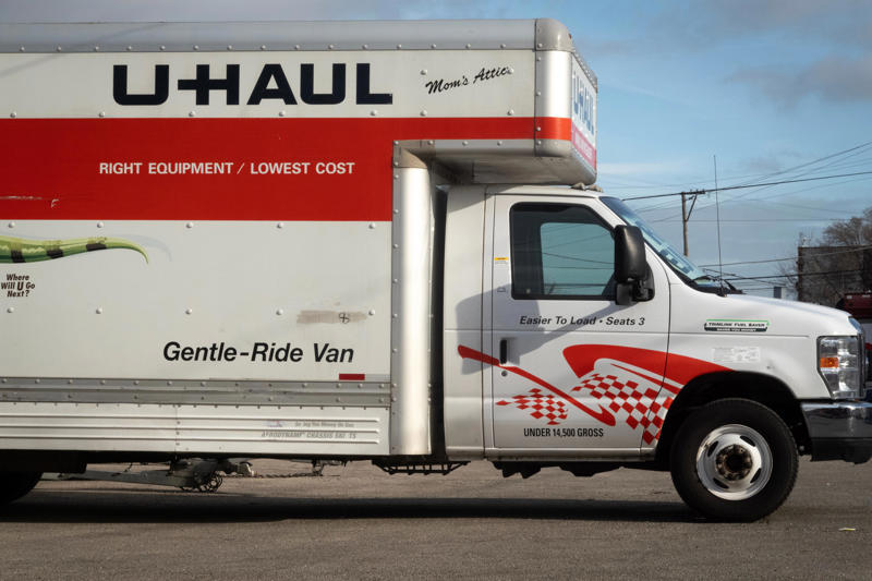 How does U-Haul rank states for growth?, How did Illinois do in U-Haul's 2025 growth report?, Are more people leaving Illinois than are entering?, Where do most Illinois residents go when they leave?, Which states are people moving to Illinois from?, Which Illinois cities are U-Haul customers moving to?