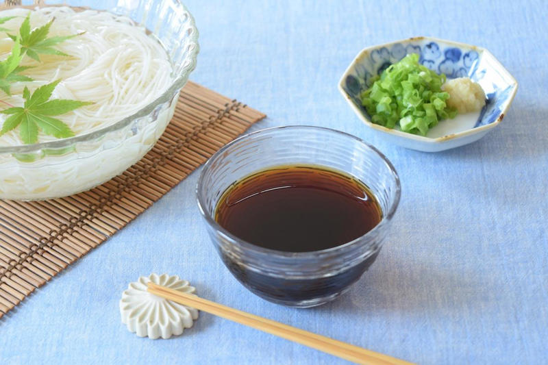 おいしいとうもろこしの選び方, 鮮度をキープする簡単な保存方法, とうもろこしの茹で方〜フライパン編〜, とうもろこしの茹で方〜電子レンジ編〜, フライパンと電子レンジ。加熱具合を比較すると…, 食べきれなかったときの保存方法, 夏ならではの味。茹でたてのとうもろこしにかぶりつこう！