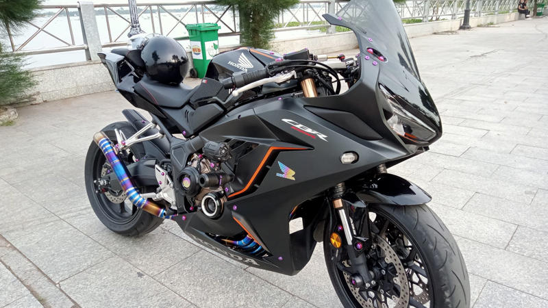 10. Honda CBR650R 1. 1991 Harley‑Davidson Sportster 883, 2. 1997 Bimota V‑Due, 3. 2014 Honda CTX1300, 4. 2005 Hyosung GT650R, 5. Piatti Scooter, 6. 2017 Harley‑Davidson Street Rod, 7. Suzuki RE5 (1974–1976), 8. BMW K1 (1988–1993), 9. Honda Big Ruckus/PS250 (2004–2007), 10. Royal Enfield Himalayan (2016– ), 1. Kawasaki Vulcan 1700 Voyager ABS, 2. Kawasaki Versys 1000 SE LT+, 3. Honda Gold Wing Tour, 4. Honda Gold Wing (Base Model), 5. Kawasaki Concours 14, 6. Suzuki V‑Strom 650, 7. Kawasaki Versys 650 LT ABS, 8. BMW R1250 RT, 9. BMW F750 GS, 10. Honda CBR650R