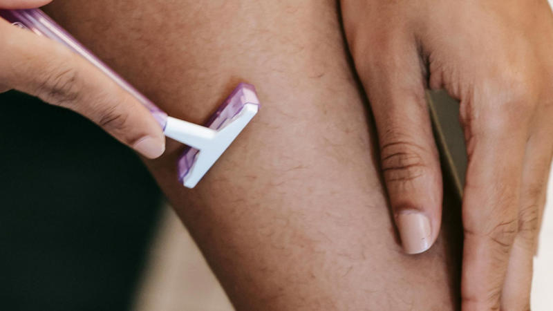 1. Exfoliate Before You Shave, 2. Shave At The End Of Your Shower, 3. Use Conditioner, 4. Switch To A Sharp Blade Every 5-10 Shaves, 5. Shave In Short Strokes, 6. Don’t Dry Shave, 7. Shave In Hair Growth Direction, 8. Apply Cold Water After Shaving, 9. Store Your Razor Outside The Shower, 10. Use A Fragrance-Free Moisturizer, 1. Shave After Using A Hot Towel, 2. Invest In A Safety Razor, 3. Skip Alcohol-Based Aftershave, 4. Use Alum Block Post-Shave, 5. Shave The Neck Last, 6. Lather With A Brush, 7. Map Your Beard Growth Pattern, 8. Stretch The Skin, 9. Tilt The Blade, 10. Use Cold Cream