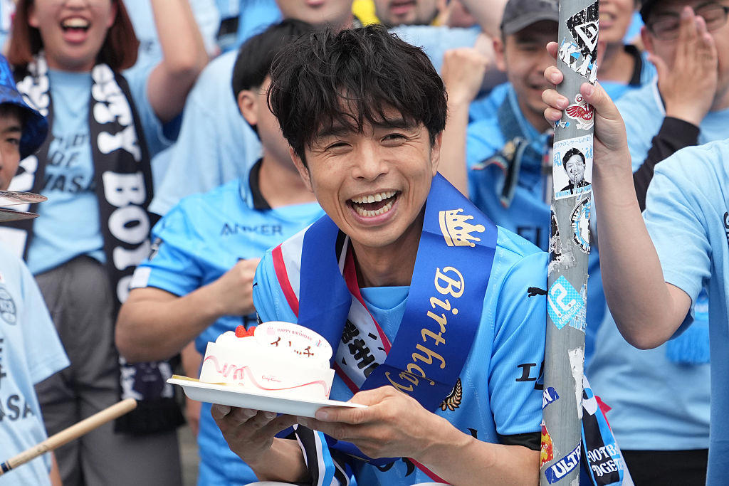 6月、STARTO ENTERTAINMENTの取締役CMO退任, パワハラ疑惑が飛び出るもダメージ最小限の理由, 「V6」デビュー前後の信じられないような冷遇, MC業で花開き「V6」内での立場も激変していた