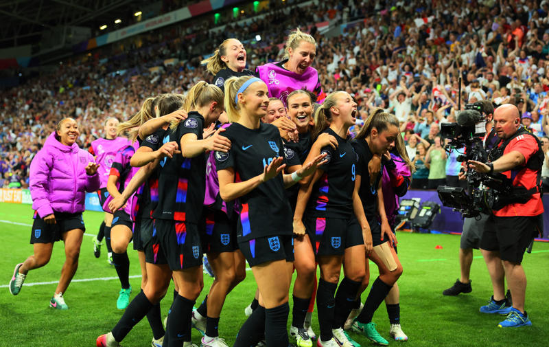 England v Italy LIVE: Latest Women's Euro 2025 updates , England reach Euro 2025 final after thrilling comeback, England reach Euro 2025 final after thrilling comeback, FULL TIME! England 2-1 Italy, The celebrations begin, FULL TIME! England 2-1 Italy, FULL TIME! England 2-1 Italy, ET Full-time! England 2-1 Italy, ET England 2-1 Italy, ET England 2-1 Italy, ET England 2-1 Italy, GOAL! England 2-1 Italy (Chloe Kelly, 119'), ET England 1-1 Italy, ET England 1-1 Italy, OH MY GOODNESS, ET England 1-1 Italy, ET England 1-1 Italy, ET England 1-1 Italy, ET England 1-1 Italy, ET England 1-1 Italy, ET Second half! England 1-1 Italy, One last push from England, ET Half-time! England 1-1 Italy, ET England 1-1 Italy, ET England 1-1 Italy, ET England 1-1 Italy, ET England 1-1 Italy, ET England 1-1 Italy, ET England 1-1 Italy, ET England 1-1 Italy, England 1-1 Italy, Full-time! England 1-1 Italy, Michelle Agyemang are you joking, GOAL! England 1-1 Italy (Michelle Agyemang, 90+6'), WOOOOOOOOOOWWWWWW W, England 0-1 Italy, Hannah Hampton is going up, England 0-1 Italy, England 0-1 Italy, England 0-1 Italy, England 0-1 Italy, England 0-1 Italy, More changes coming for England, England 0-1 Italy, 'Angst is beginning to set in', England 0-1 Italy, England 0-1 Italy, England 0-1 Italy, England 0-1 Italy, England 0-1 Italy, England 0-1 Italy, England 0-1 Italy, England 0-1 Italy, England 0-1 Italy, England 0-1 Italy, England 0-1 Italy, Bonansea gives Italy slender lead, 'Wiegman needs another rescue', Half-time! England 0-1 Italy, England 0-1 Italy, England 0-1 Italy, England 0-1 Italy, GOAL! England 0-1 Italy (Barbara Bonansea, 33'), England 0-0 Italy, England 0-0 Italy, England 0-0 Italy, England 0-0 Italy, England 0-0 Italy, England 0-0 Italy