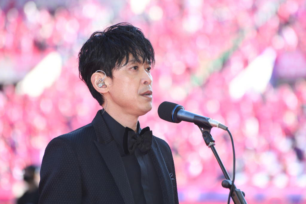 6月、STARTO ENTERTAINMENTの取締役CMO退任, パワハラ疑惑が飛び出るもダメージ最小限の理由, 「V6」デビュー前後の信じられないような冷遇, MC業で花開き「V6」内での立場も激変していた