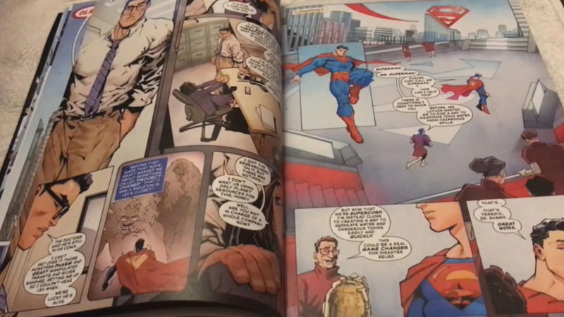 2. Superman 1. Matter-Eater Lad, 2. Arm-Fall-Off Boy, 3. Infectious Lass, 4. Color Kid, 5. The Red Bee, 6. B’wana Beast, 7. The Heckler, 8. Dogwelder, 10. Extraño, 1. Batman, 2. Superman, 3. Wonder Woman, 4. The Flash, 5. Green Lantern, 6. Nightwing, 7. Martian Manhunter, 8. Aquaman, 9. Zatanna, 10. Cyborg