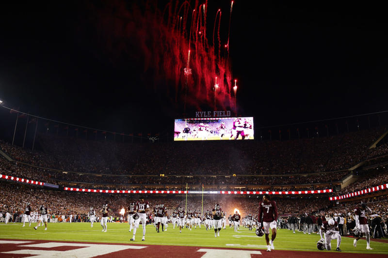10. Ole Miss vs. Mississippi State, 9. Texas vs. Texas A&amp;M, 8. BYU vs. Utah, 7. Florida vs. Georgia, 6. Miami vs. Florida State, 5. Notre Dame vs. USC, 4. Army vs. Navy, 3. Oklahoma vs. Texas, 2. Alabama vs. Auburn, 1. Michigan vs. Ohio State