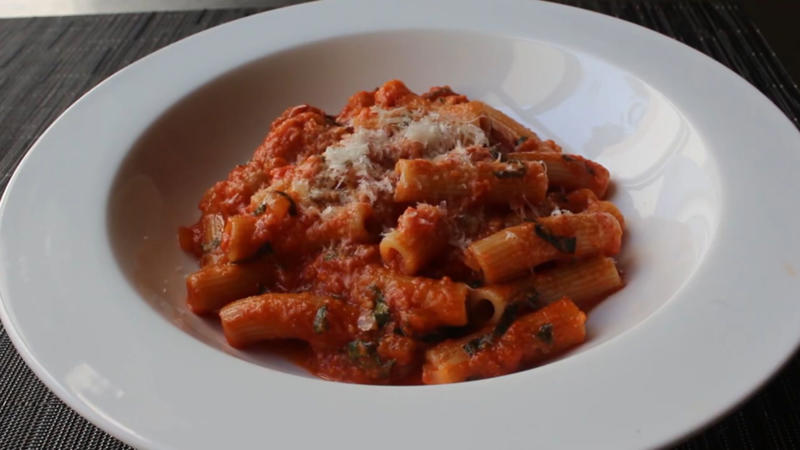 1. Eggplant Parmigiana, 2. Lasagna Classico, 3. Tour Of Italy, 4. Capellini Pomodoro, 5. Fried Mozzarella, 6. Sausage-Stuffed Giant Rigatoni, 7. Herb-Grilled Salmon, 8. Fettuccine Alfredo, 9. Chicken Alfredo, 10. Minestrone Soup, 1. Chicken And Gnocchi Soup, 2. Shrimp Scampi, 3. Chicken Tortelloni Alfredo, 4. Chicken Parmigiana, 5. Five-Cheese Ziti Al Forno, 6. Zuppa Toscana, 7. Chicken And Shrimp Carbonara, 8. Breadsticks, 9. Toasted Ravioli, 10. Lasagna Fritta